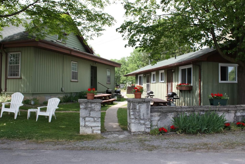 Riverside Lodge | 84 Front St E, Bobcaygeon, ON K0M 1A0, Canada | Phone: (705) 738-2193