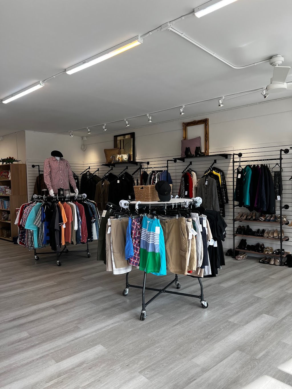 Burnside Boutique | 350 Burnside Rd E, Victoria, BC V9A 1A5, Canada | Phone: (250) 590-0875