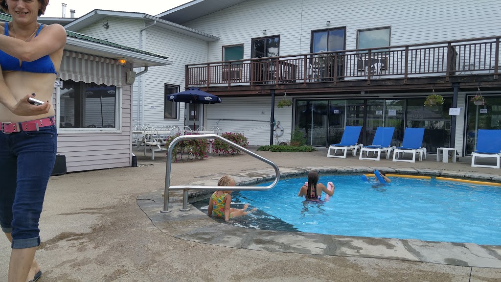 Fernbrook Resort | 57 Concession 12 E, Freelton, ON L0R 1K0, Canada | Phone: (905) 659-7784