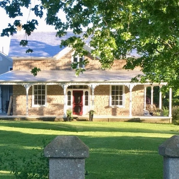 Harlem Stonegate Bed & Breakfast | 2341 Harlem Rd, Elgin, ON K0G 1E0, Canada | Phone: (613) 272-9110