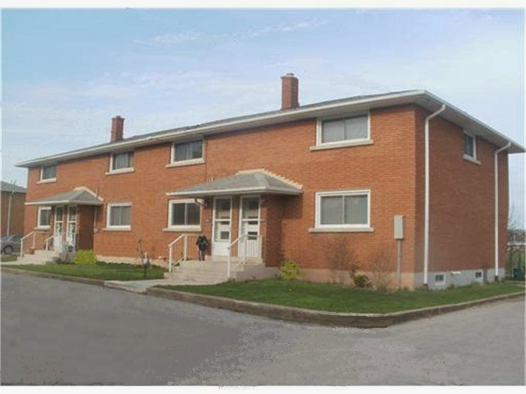 Chestnut Court Townhouse Apartments | 5010 Chestnut Ct, Beamsville, ON L0R 1B5, Canada | Phone: (877) 777-2507ext.110