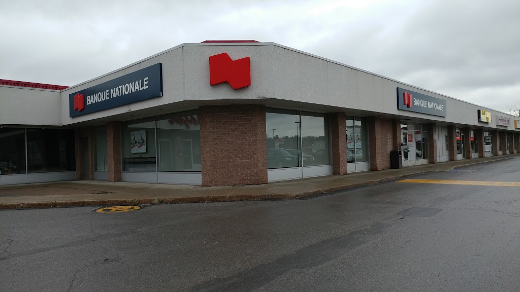 Banque Nationale | 5333 Boulevard Laurier, Terrebonne, QC J7M 1W1, Canada | Phone: (450) 477-3302