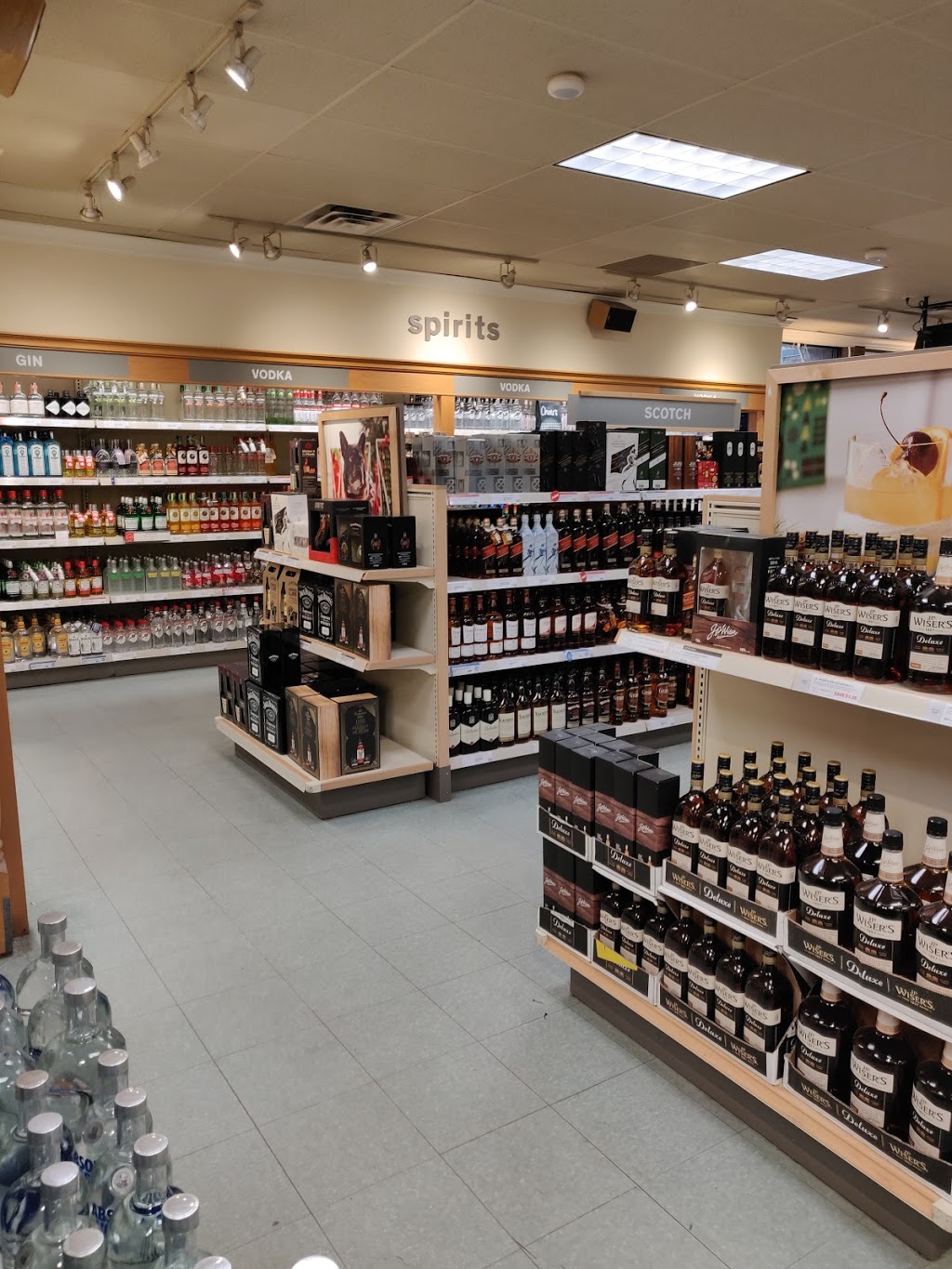 LCBO | 25 Elm St, Grimsby, ON L3M 1H4, Canada | Phone: (905) 945-4845