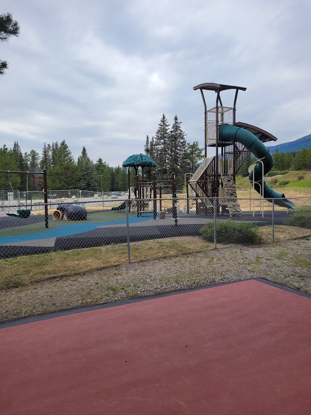 Lake Louise Sport & Recreation Centre | 103 Village Rd, Lake Louise, AB T0L, Canada | Phone: (403) 522-2606