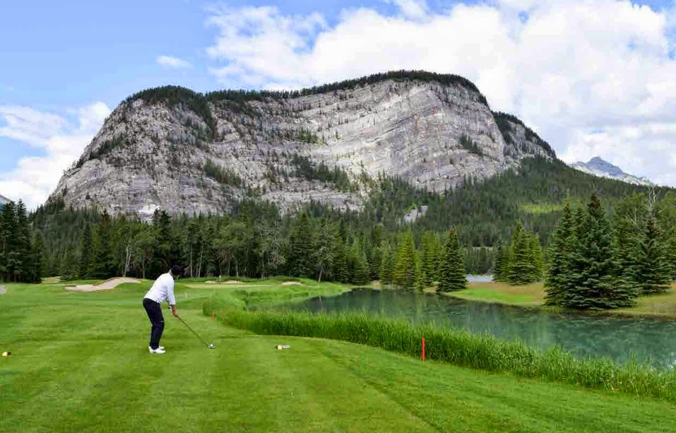 Golf Canadas West | 538 Grotto Rd, Canmore, AB T1W 1J2, Canada | Phone: (877) 323-3633