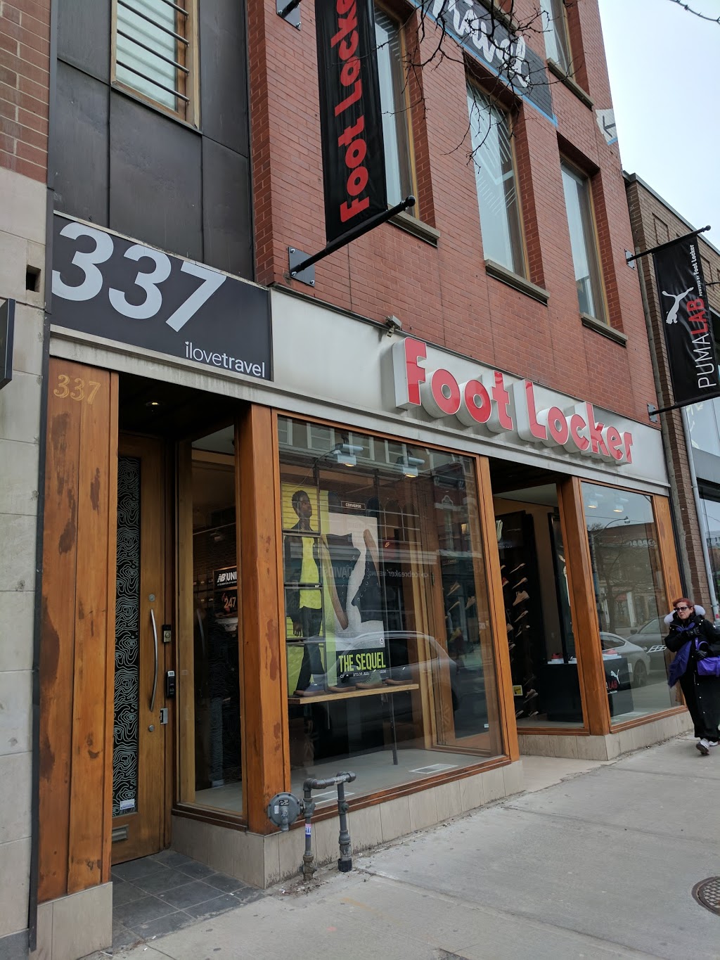 Foot Locker | 337 Queen St W, Toronto, ON M5V 2A4, Canada | Phone: (416) 979-2185