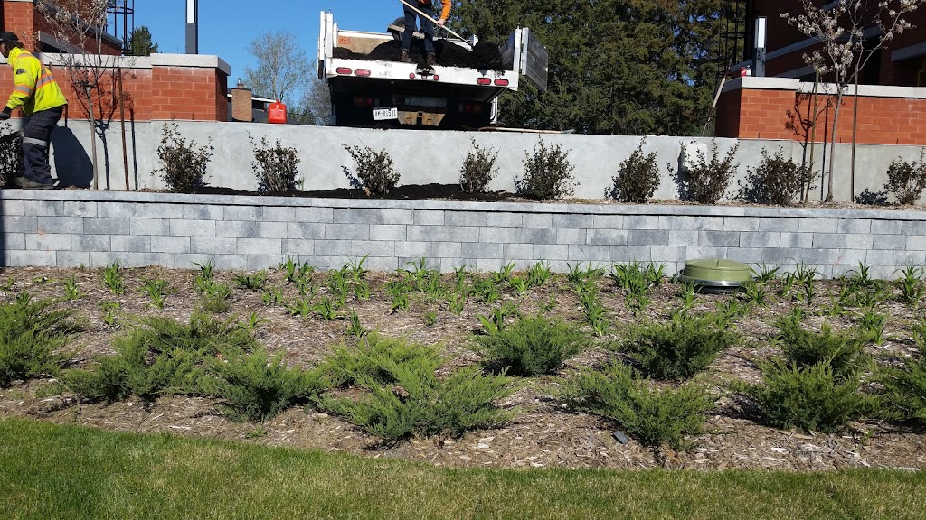 B & C Landscaping | 4140 Ramsayville Rd, Ottawa, ON K1G 3N4, Canada | Phone: (613) 523-1952