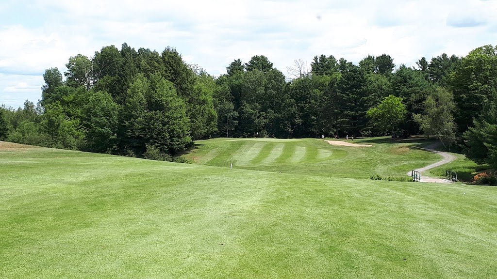 Club De Golf Cowansville | 225, chemin du Golf, 225 Rue du Golf, Cowansville, QC J2K 3G6, Canada | Phone: (450) 263-3131