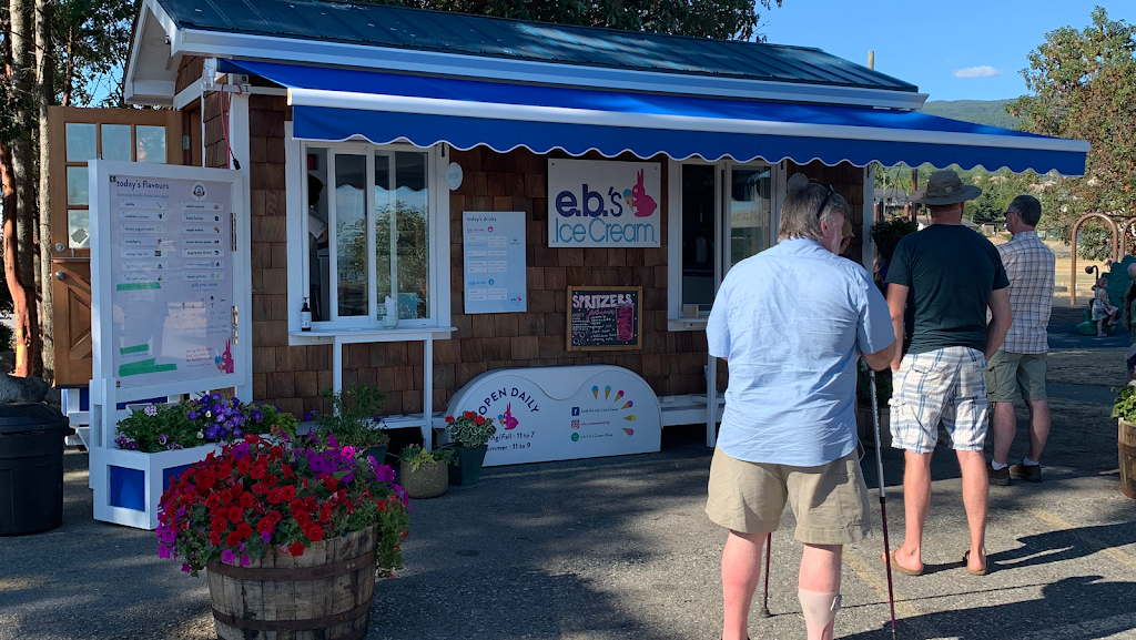 e.b.s Ice Cream Shop | 5482 Wharf Ave, Sechelt, BC V0N 3A0, Canada | Phone: (778) 318-0344