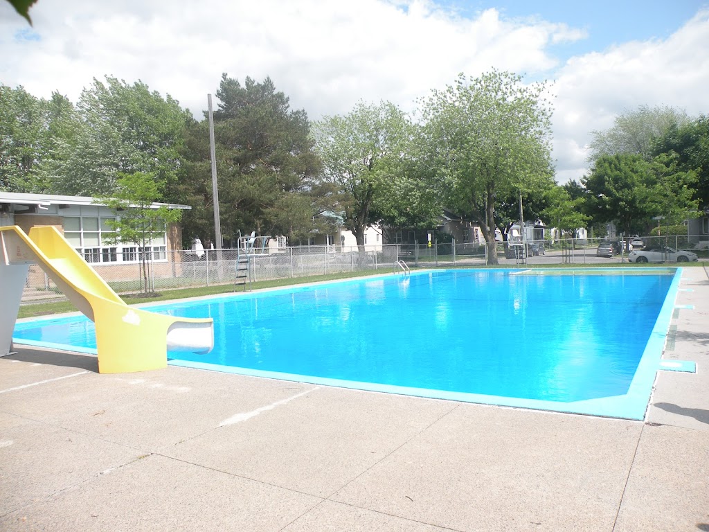 Piscine Bourg-Joli | 2420 Rue Bourassa, Saint-Hyacinthe, QC J2S 6A1, Canada | Phone: (450) 778-8335