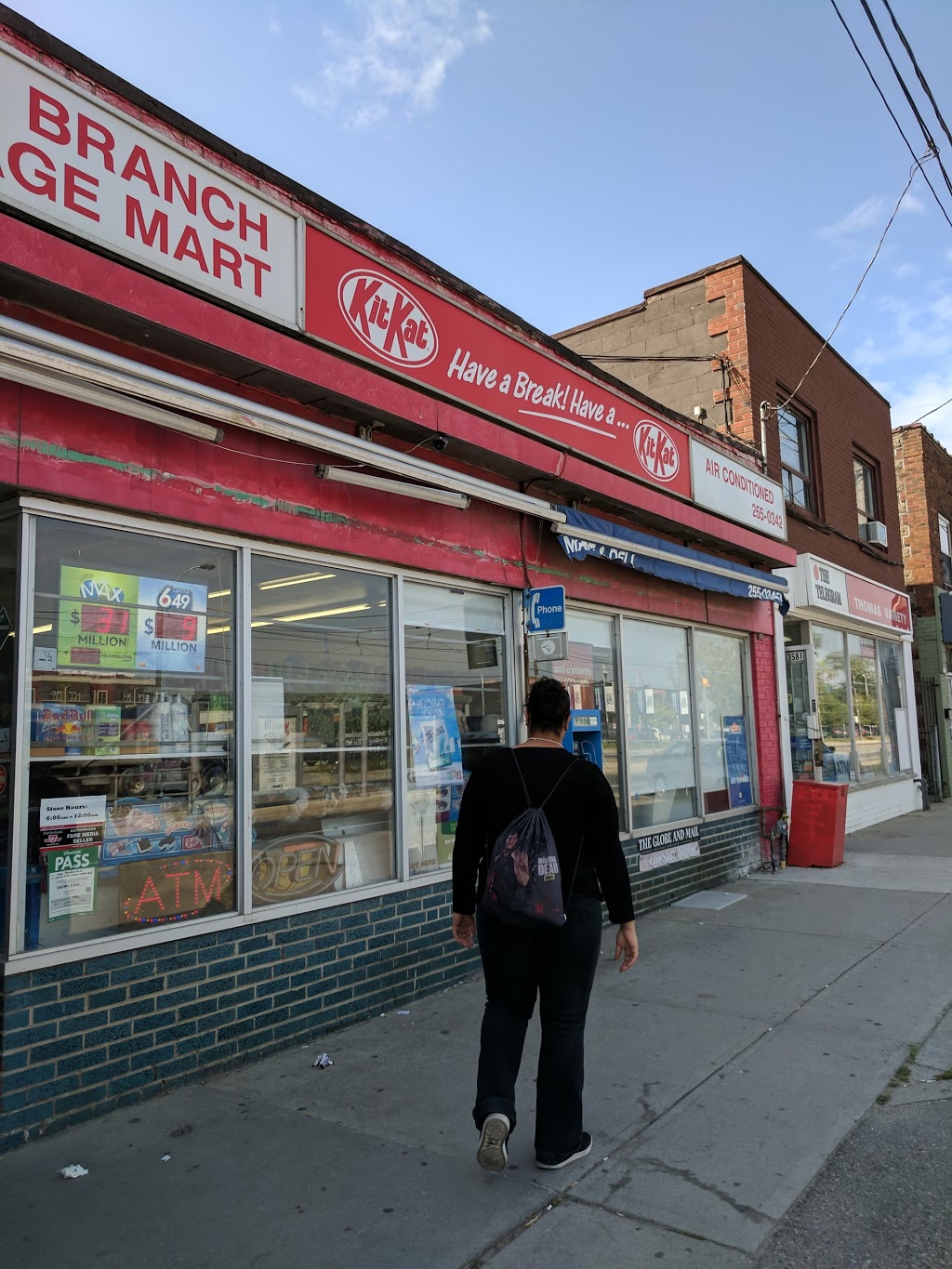 Long Branch Village Mart | 3577 Lake Shore Blvd W, Etobicoke, ON M8W 1P5, Canada | Phone: (416) 255-0342