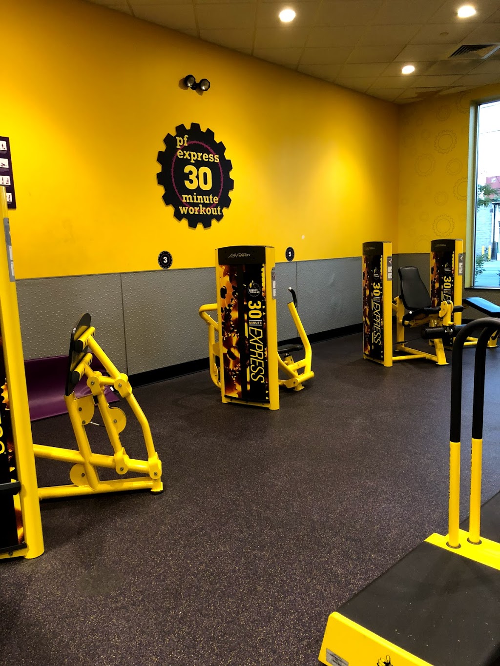 Planet Fitness | 1245 Dupont St Unit 1, Toronto, ON M6H 2A6, Canada | Phone: (416) 537-2957