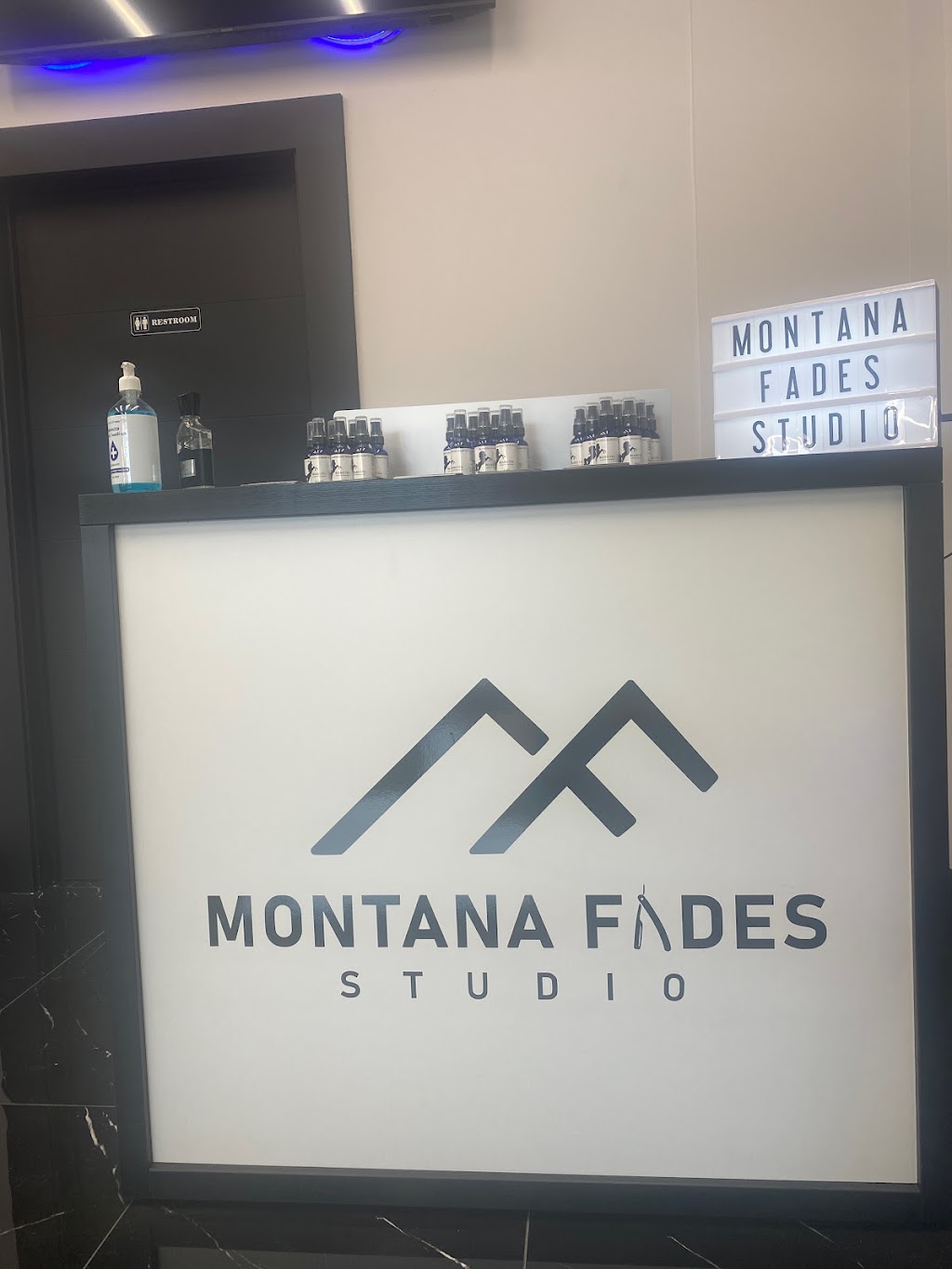 Montana Fades Studio | 122 Burnhamthorpe Rd E, Oakville, ON L6H 0X9, Canada | Phone: (365) 726-8777