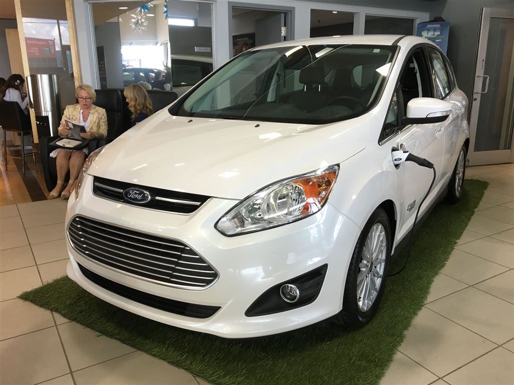 Léveillé Ford | 155 Boulevard Lachapelle, Saint-Jérôme, QC J7Z 7L2, Canada | Phone: (450) 436-2264