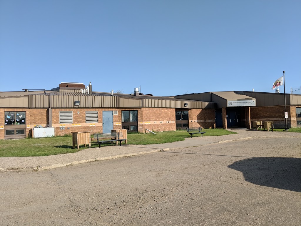 Chief Beardy Memorial Elementary School | Duck Lake, SK S0K 1J0, Canada | Phone: (306) 467-2263