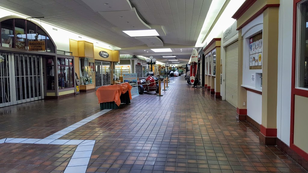 The Mall at Piccadilly | 1151 10 Ave SW, Salmon Arm, BC V1E 1T3, Canada | Phone: (250) 832-0441