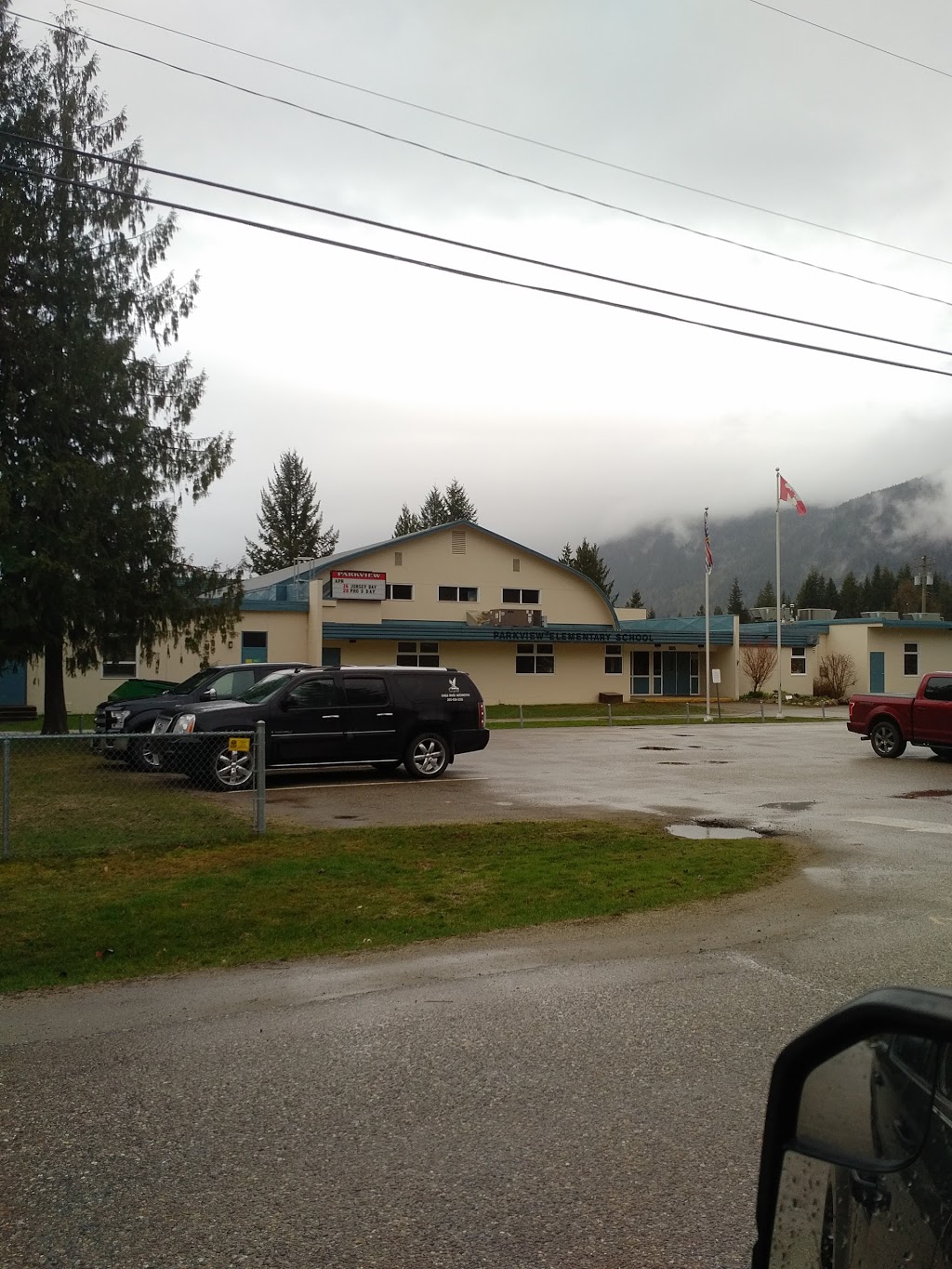 Parkview Elementary School | 605 Parksville St, Sicamous, BC V0E 2V0, Canada | Phone: (250) 836-2871