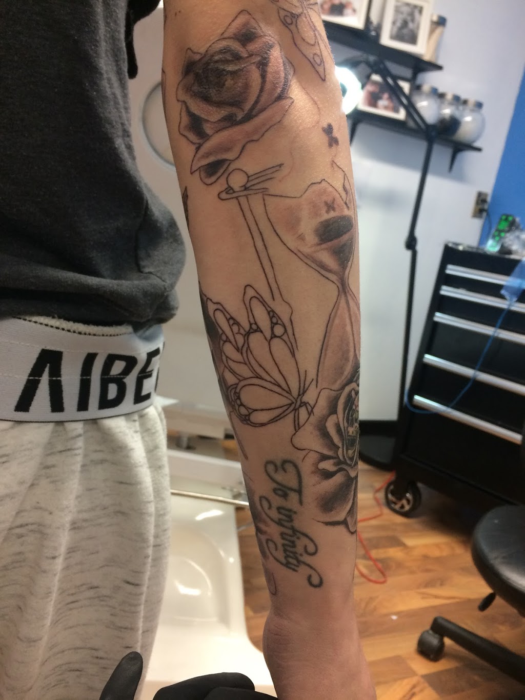 Wonderland Ink Tattoo | 803A 7 Ave N, Saskatoon, SK S7K 2V5, Canada | Phone: (306) 715-7948