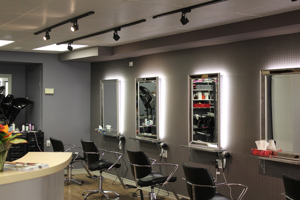 momo hair | 2156 Yonge St, Toronto, ON M4S 2A8, Canada | Phone: (647) 748-8175