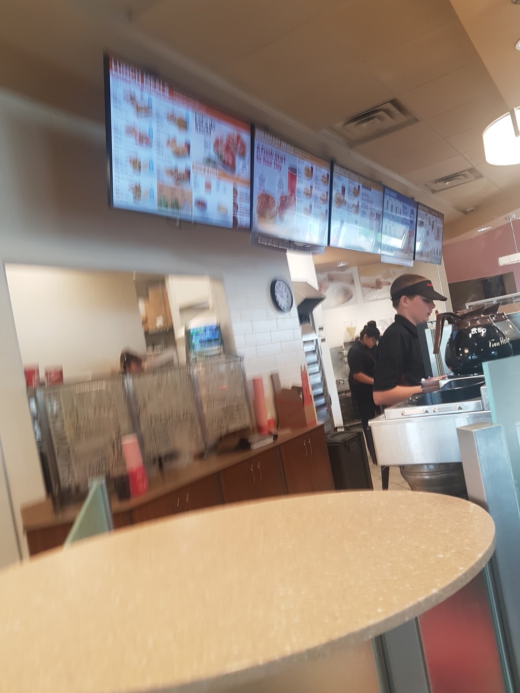 Tim Hortons | 1688 Chiefswood Rd, Ohsweken, ON N0A 1M0, Canada | Phone: (519) 445-4334