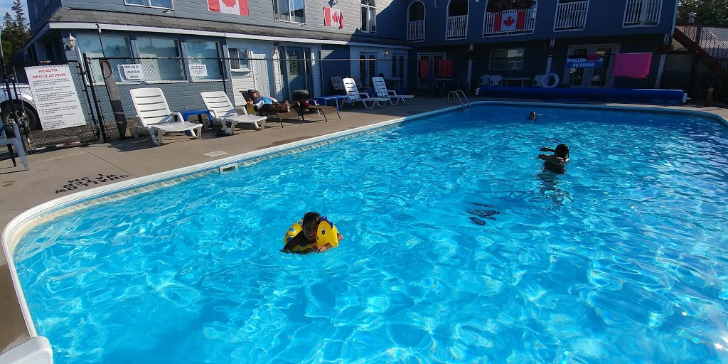 Kingsbridge Inn | 268 Main St, Wasaga Beach, ON L9Z 2N6, Canada | Phone: (705) 429-6364