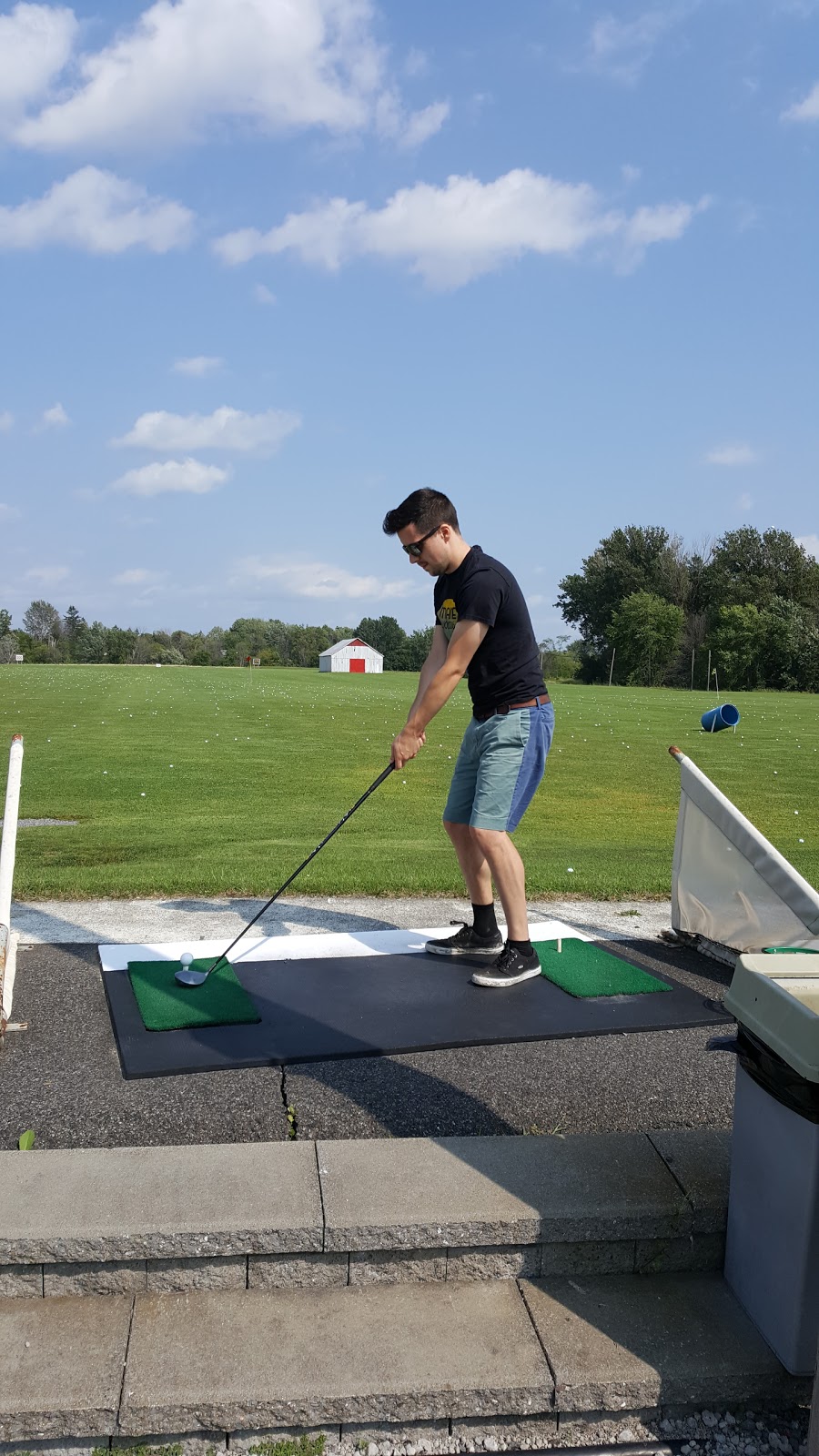 Golf Champ De Pratique | 3231 Chemin Bellerive, Carignan, QC J3L 4S7, Canada | Phone: (450) 658-2754