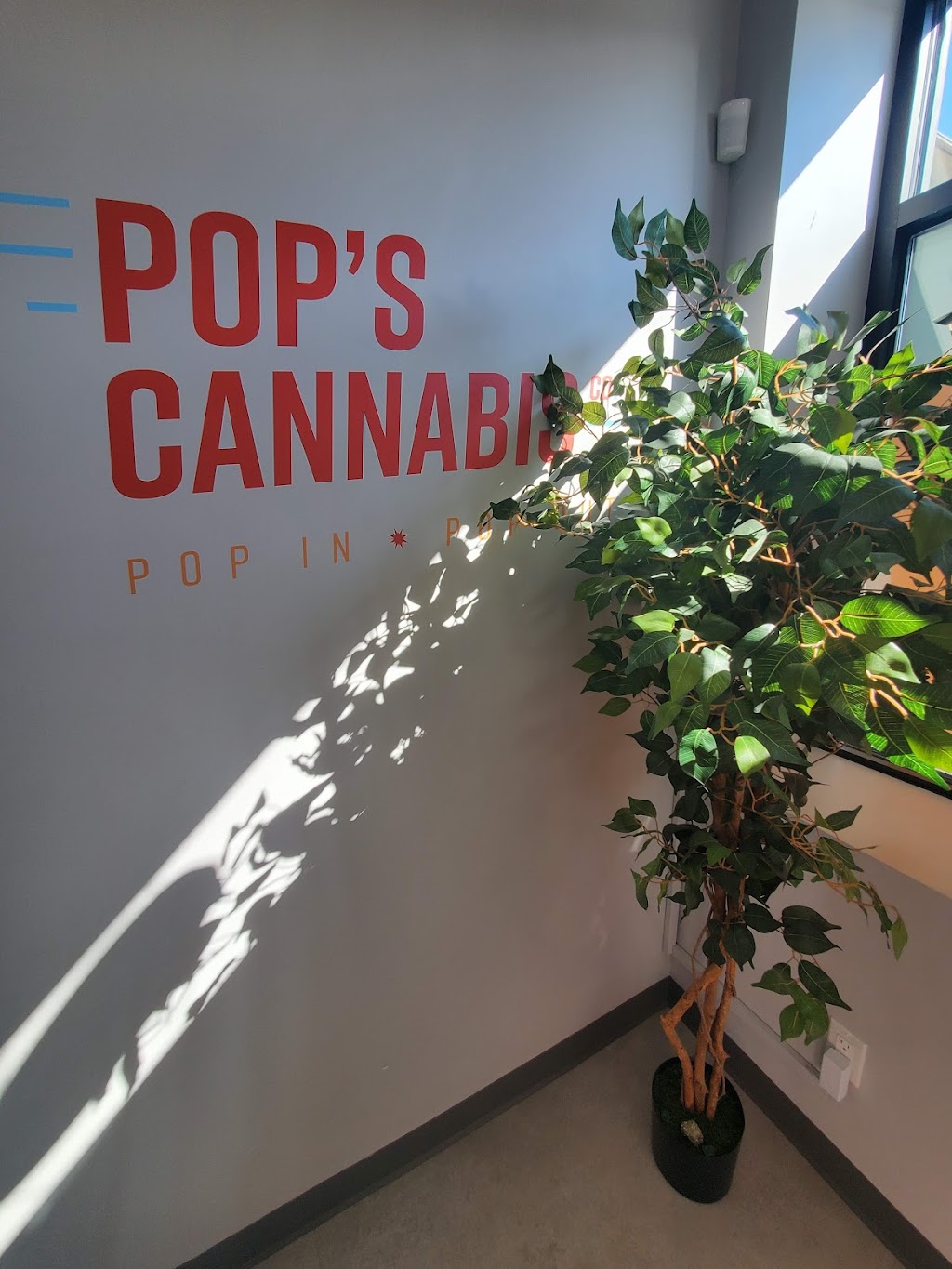 Pops Cannabis Co. Mount Forest | 286 Main St S, Mount Forest, ON N0G 2L1, Canada | Phone: (226) 666-2100