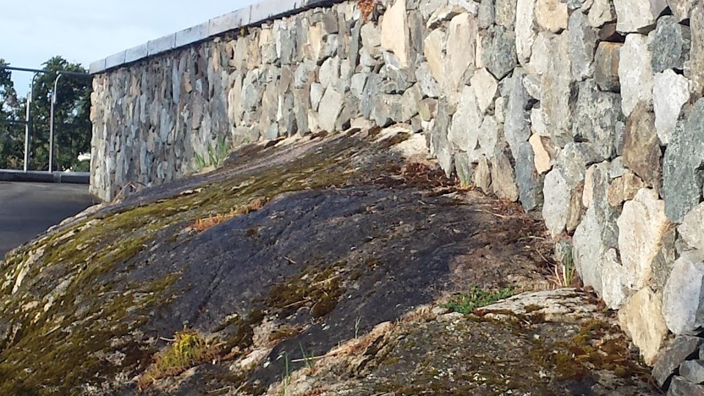 Nanaimo Retaining Walls | 1847 E Wellington Rd, Nanaimo, BC V9S 5L0, Canada | Phone: (236) 362-0986