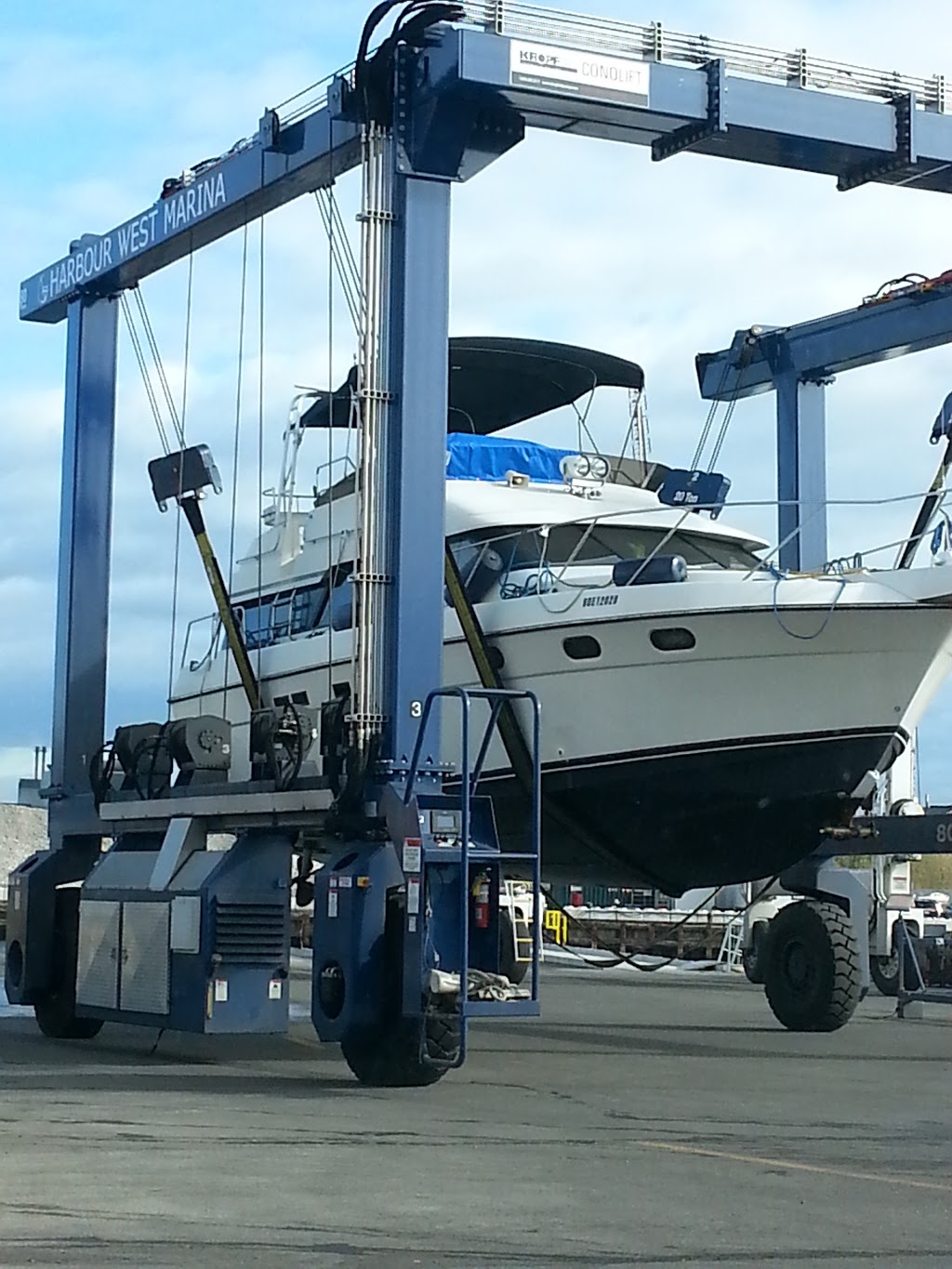 Harbour West Marina Boat Storage | 210 Hillyard St, Hamilton, ON L8L 6B6, Canada | Phone: (905) 525-3622