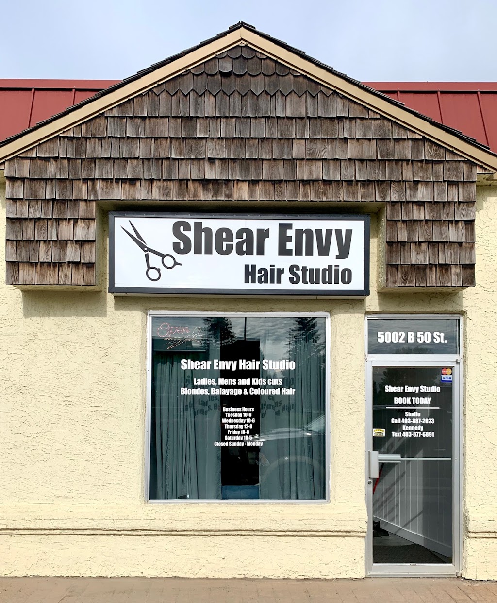 Shear Envy Hair Studio | 5002 50 St, Sylvan Lake, AB T4S 1M5, Canada | Phone: (403) 887-2032