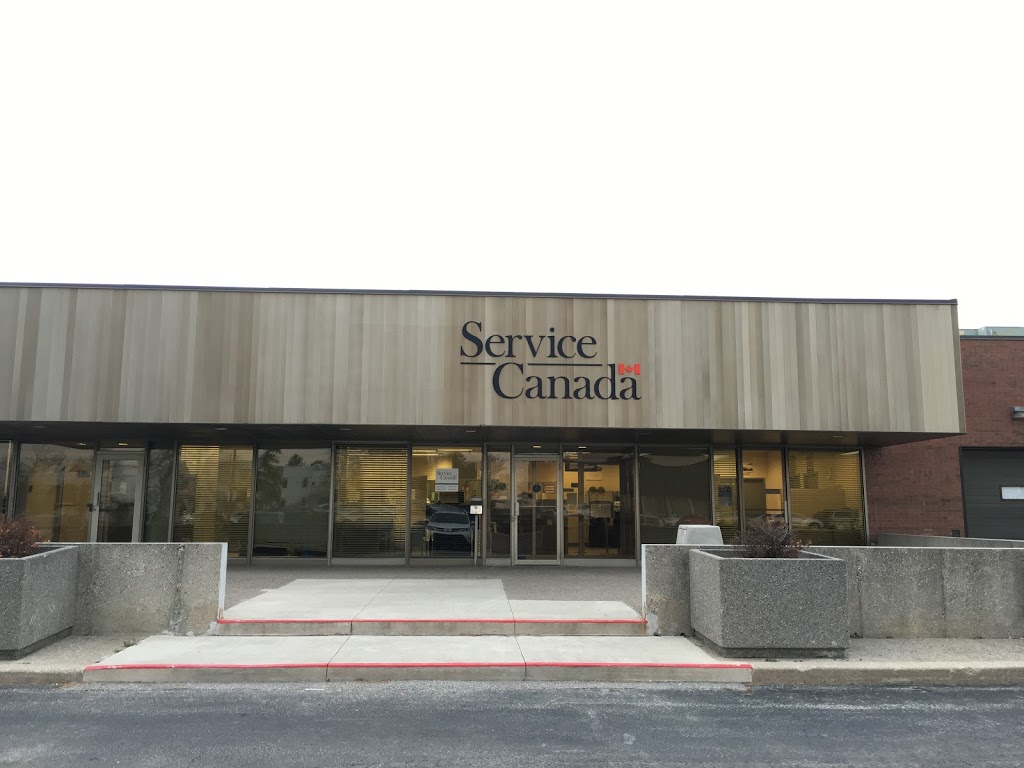 Service Canada Centre | 195 Henry St unit 6b, Brantford, ON N3S 5C9, Canada | Phone: (800) 622-6232