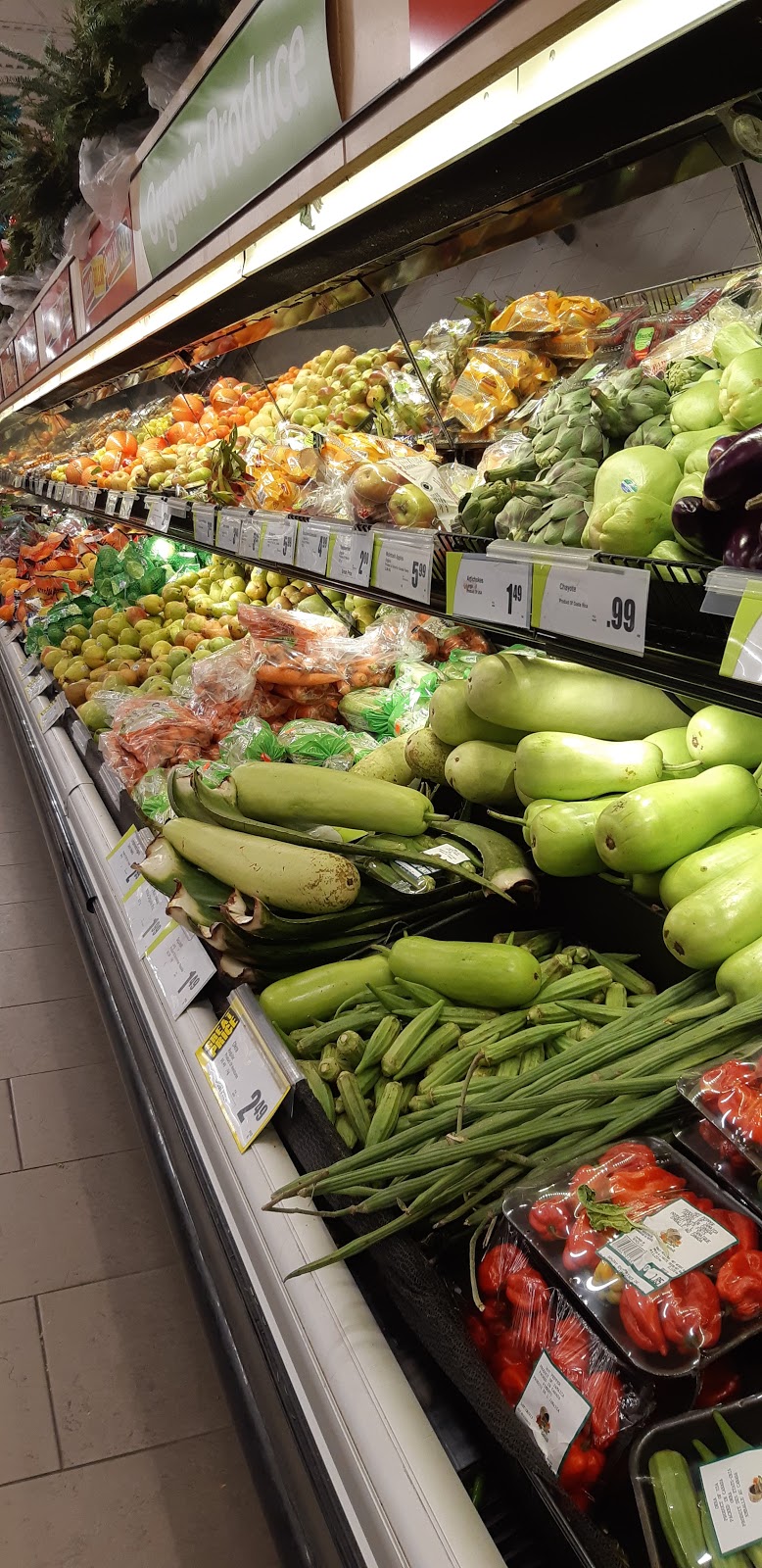 FreshCo | 2501 Third Line, Oakville, ON L6M 5A9, Canada | Phone: (905) 827-6322