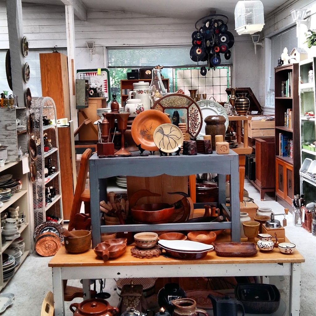 Treasures in the Wind | 1313 7th Ave, Invermere, BC V0A 1K0, Canada | Phone: (250) 341-5430
