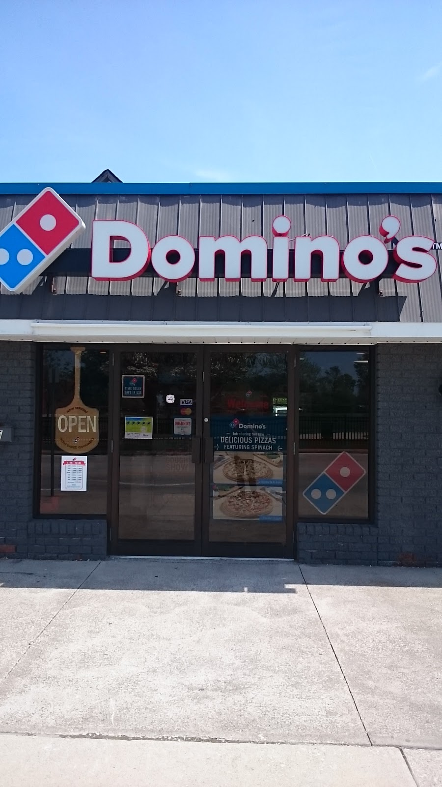 Dominos Pizza | 145 Sandwich St S, Amherstburg, ON N9V 1Z9, Canada | Phone: (519) 736-8655