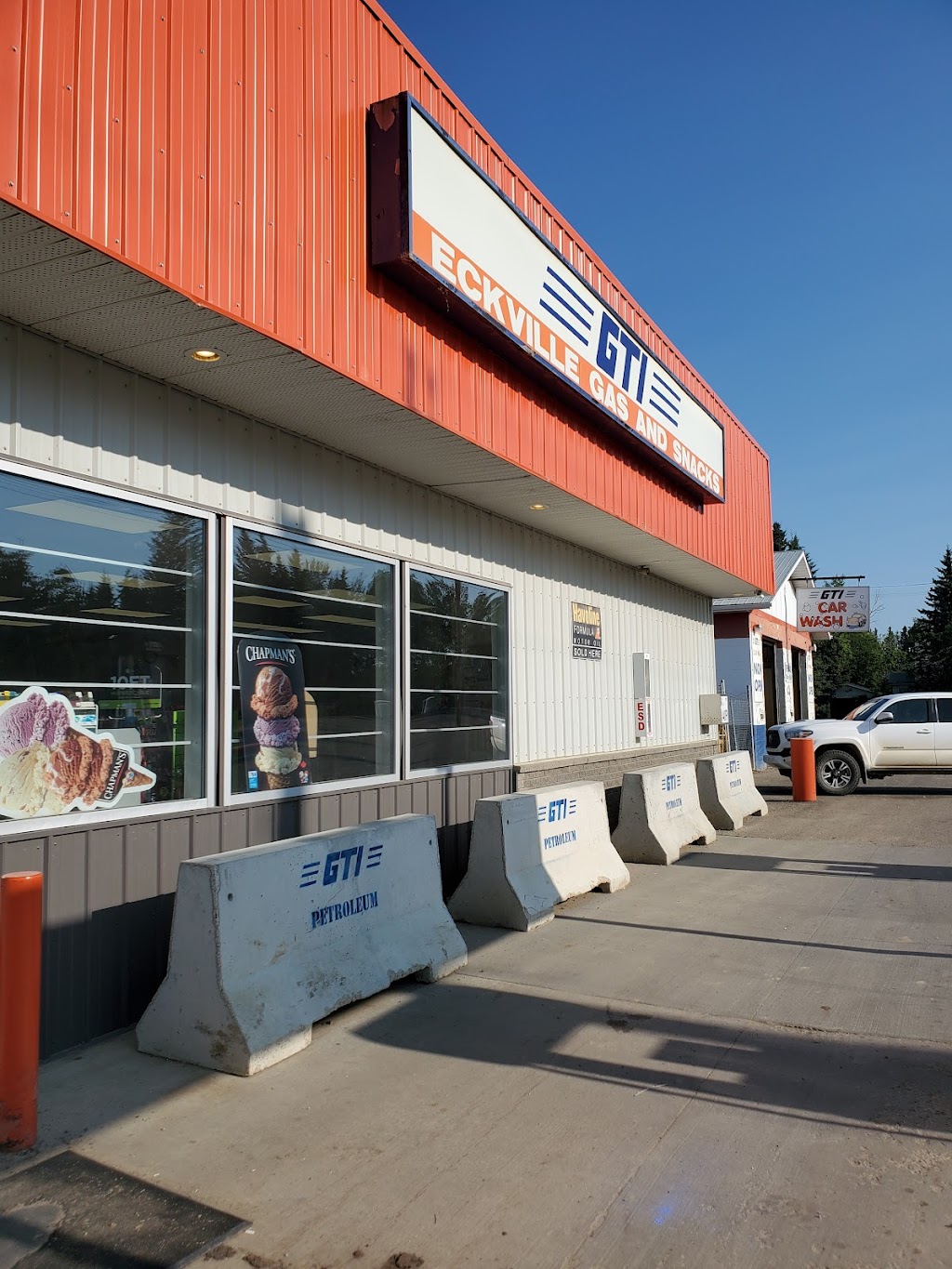 GTI Gas And Snack, Eckville | 5008 48 St, Eckville, AB T0M 0X0, Canada | Phone: (403) 746-3220
