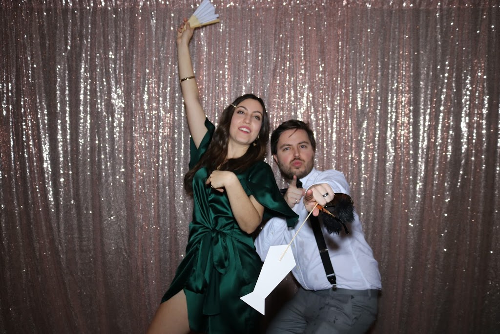 Show Booth Photo Booth | 30 Quarry Ridge Rd, Barrie, ON L4M 7G1, Canada | Phone: (705) 242-5620