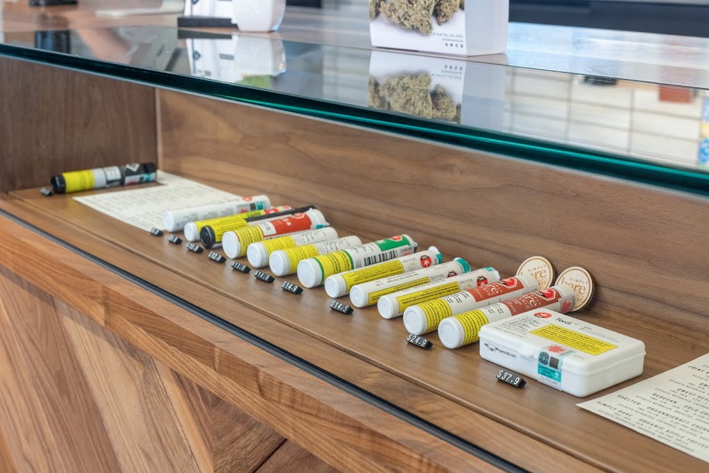 Coastal Green Cannabis Dispensary | 4330 Sunshine Coast Hwy Unit #12, Sechelt, BC V0N 3A1, Canada | Phone: (778) 458-2325