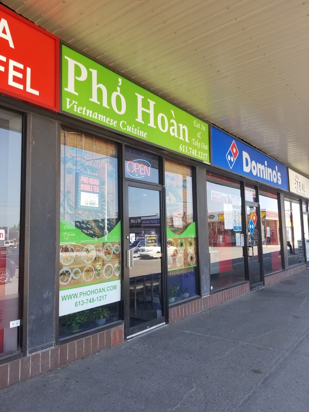 Pho Hoan | 574 Montréal Rd, Ottawa, ON K1K 0T9, Canada | Phone: (613) 748-1217