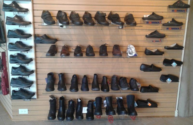 Chaussures Laforest Ltee | 805 Boulevard Roland-Therrien, Longueuil, QC J4H 4A6, Canada | Phone: (450) 674-6584