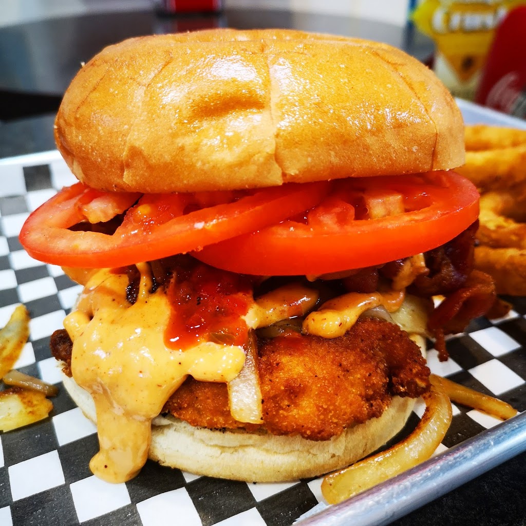 Petes Big Bite Burgers | 817 Dundas St W, Whitby, ON L1N 2N5, Canada | Phone: (905) 668-8566