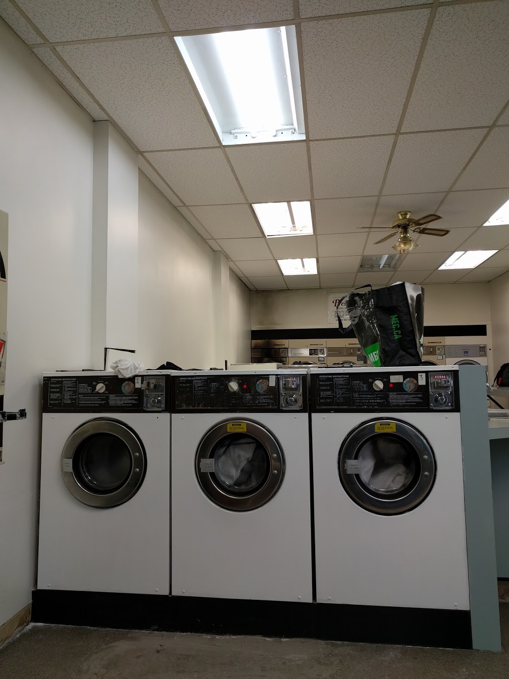 Prestine Drycleaners & Laundromat | 255 Menzies Street, Victoria, BC V8V 2G6, Canada | Phone: (250) 386-2220