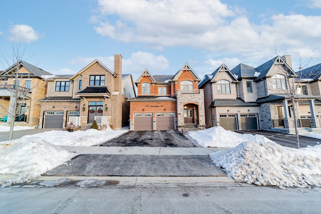 Evios Media | Real Estate Photo & Video | 1331 Major MacKenzie Dr W, Maple, ON L6A 4W4, Canada | Phone: (416) 371-5579