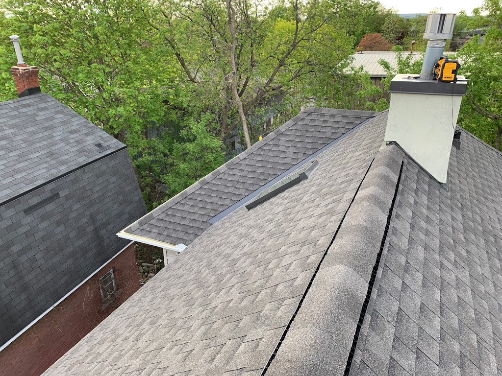 Vusi Roofing | 1805 Hunters Run Dr, Orléans, ON K1C 6X3, Canada | Phone: (613) 266-2014