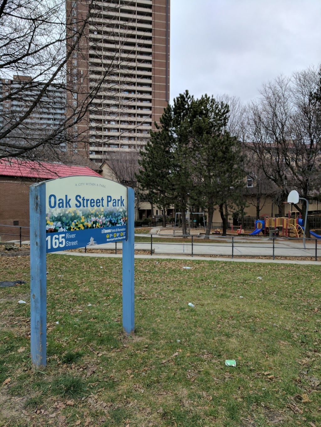 Oak Street Park | 165 River St, Toronto, ON M5A 4K6, Canada | Phone: (416) 338-4386