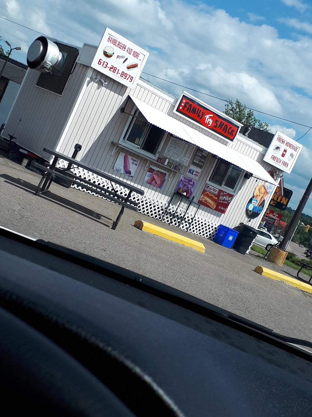 Family Fry Shack | Stewart St, Renfrew, ON K7V 1Y4, Canada | Phone: (343) 361-0875