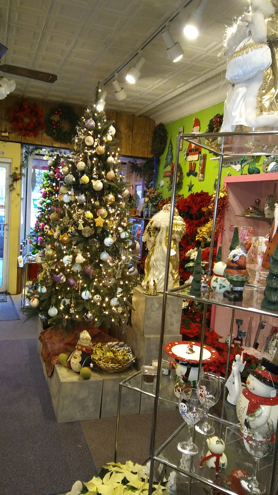 Sherwood Florist | 458 Oliver St, North Tonawanda, NY 14120, USA | Phone: (716) 693-5356