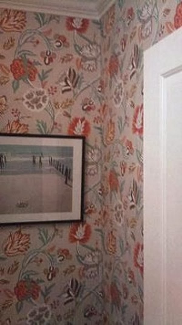 Wallpaper Installer | 335 Beachview Dr, North Vancouver, BC V7G 1P6, Canada | Phone: (604) 771-5207