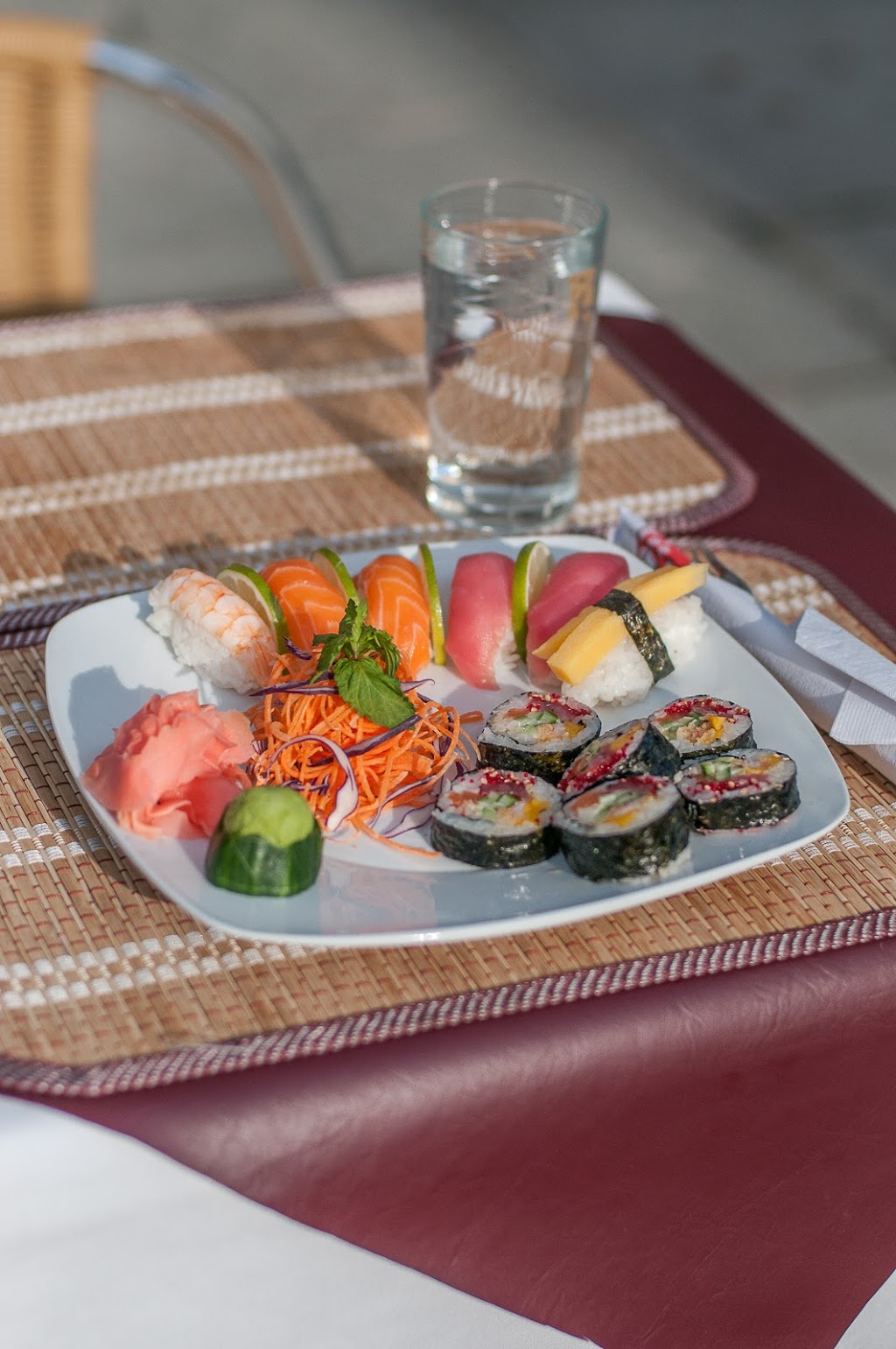 Sushi Ya | 350 Rue Saint Paul Est, Montréal, QC H2Y 2A6, Canada | Phone: (514) 315-7472