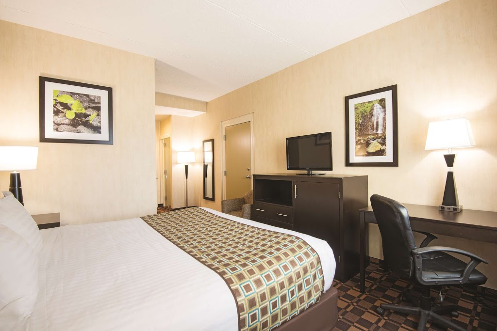 La Quinta Inn by Wyndham Buffalo Airport | 6619 Transit Rd, Williamsville, NY 14221, USA | Phone: (716) 633-1011