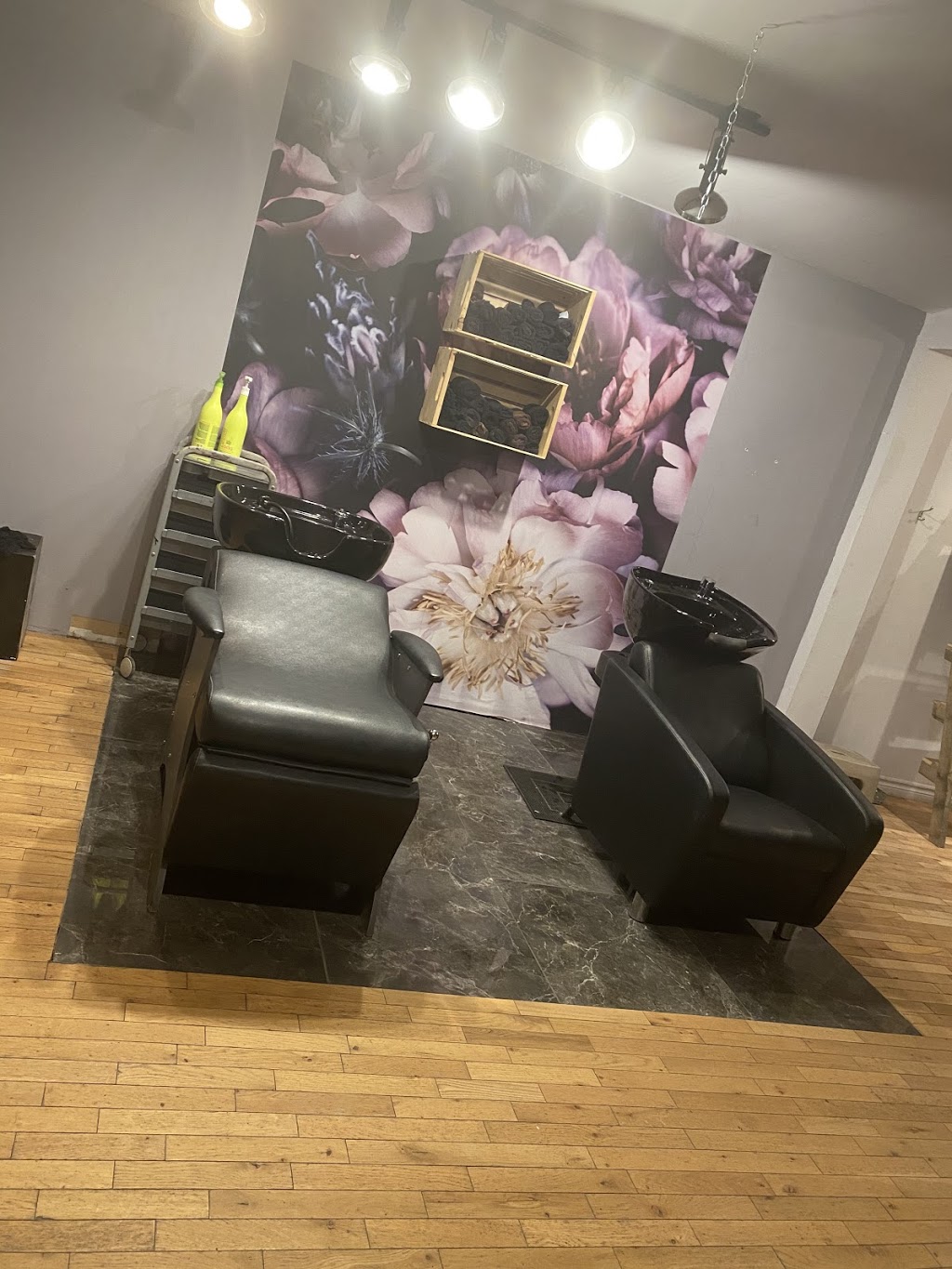 Salon 1er Reflet | 194 Rue LAnnonciation N, Rivière-Rouge, QC J0T 1T0, Canada | Phone: (819) 275-2447